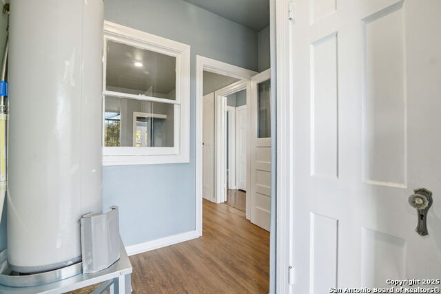 Listing photo id 26 for 438 W Kings Hwy