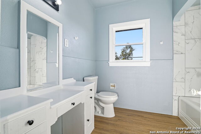 Listing photo id 6 for 438 W Kings Hwy