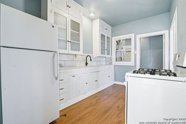 Listing photo id 7 for 438 W Kings Hwy