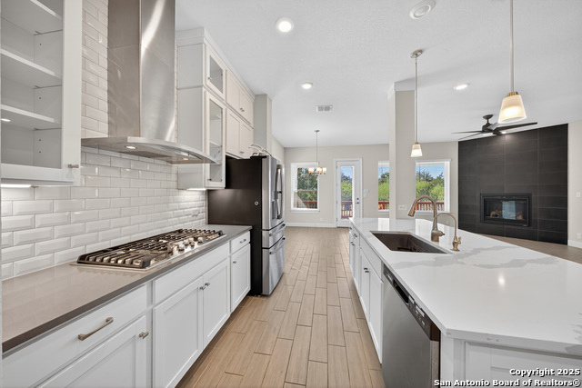 Listing photo id 11 for 22811 Grande Vista