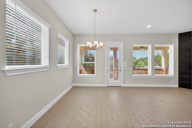 Listing photo id 15 for 22811 Grande Vista