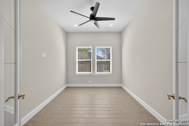 Listing photo id 16 for 22811 Grande Vista