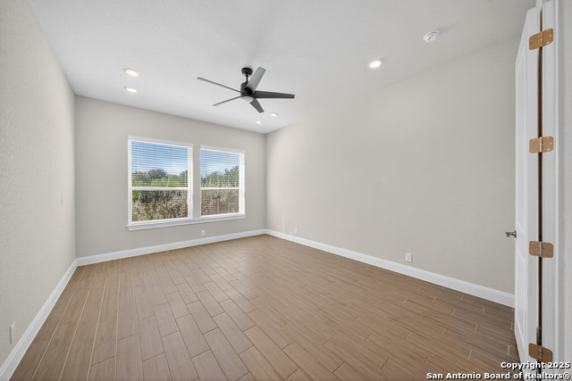 Listing photo id 17 for 22811 Grande Vista