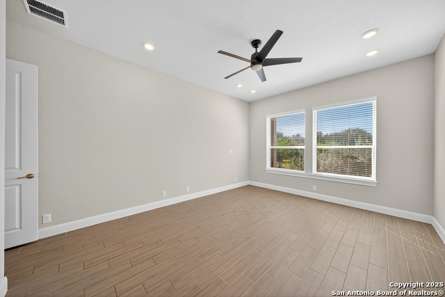 Listing photo id 18 for 22811 Grande Vista