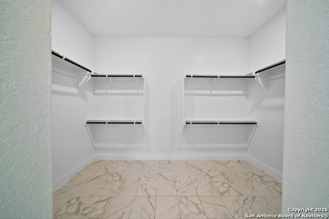 Listing photo id 21 for 22811 Grande Vista