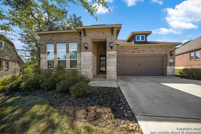 Listing photo id 2 for 22811 Grande Vista