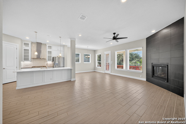 Listing photo id 7 for 22811 Grande Vista