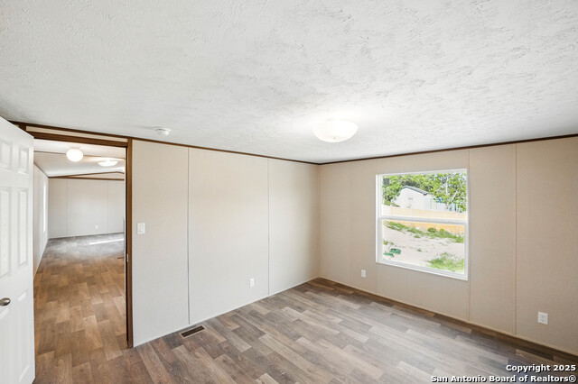 Image 13 of 20 For 938 Covered Wagon