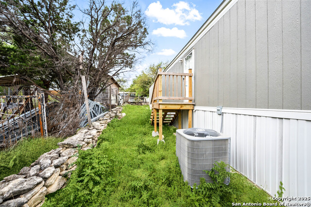 Image 19 of 20 For 938 Covered Wagon