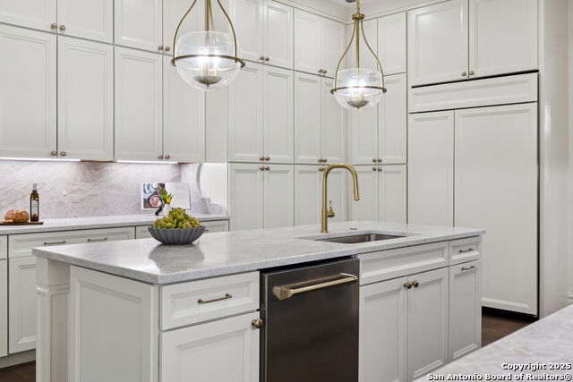 Image 16 of 50 For 512 Blackjack Oak