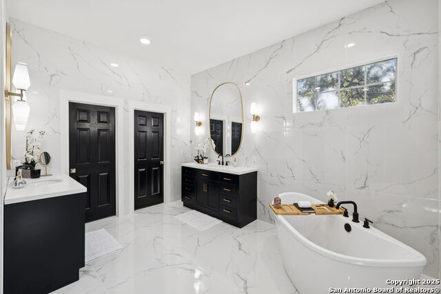 Image 25 of 50 For 512 Blackjack Oak