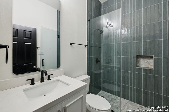 Image 30 of 50 For 512 Blackjack Oak