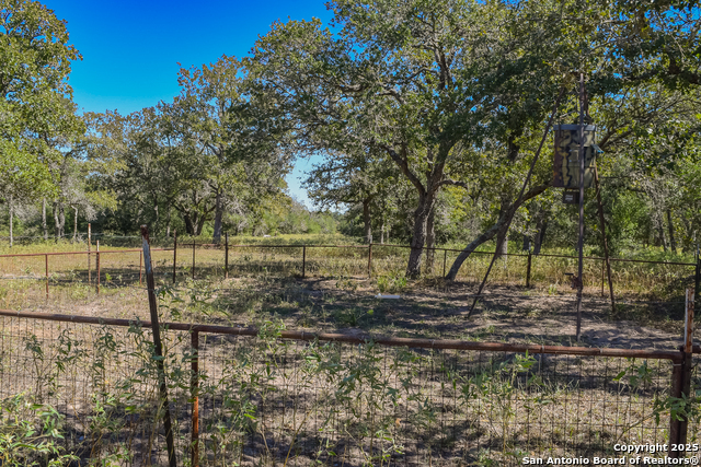 Listing photo id 10 for Tbd Fm 682  