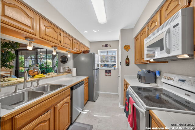 Image 14 of 28 For 7930 Roanoke Run 1111