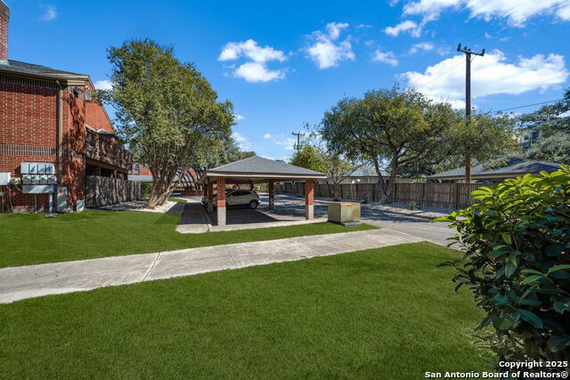 Image 24 of 28 For 7930 Roanoke Run 1111