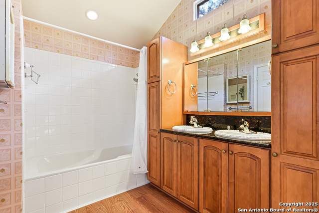 Image 13 of 30 For 2500 Grove Park