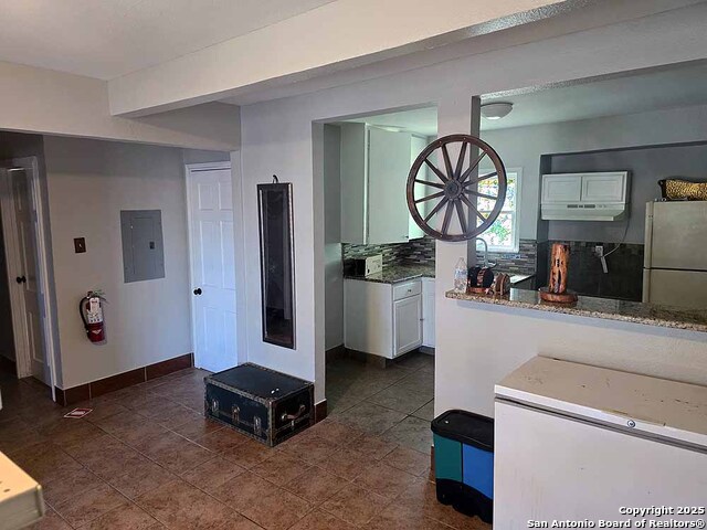 Image 3 of 18 For 298 El Monte