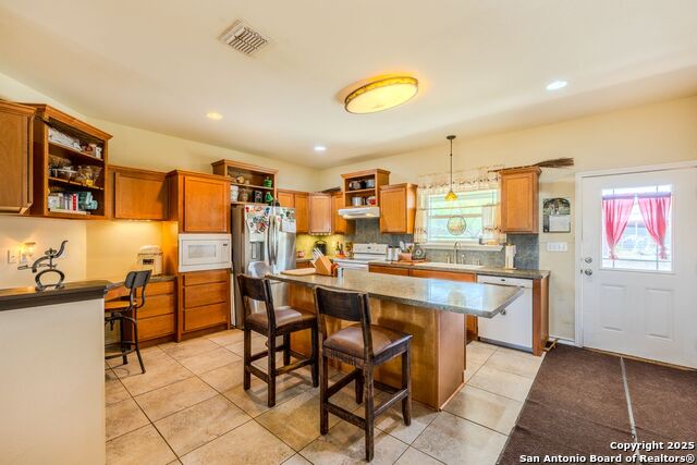 Image 11 of 39 For 947 County Road 302