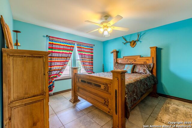 Image 13 of 39 For 947 County Road 302