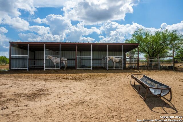 Image 20 of 39 For 947 County Road 302