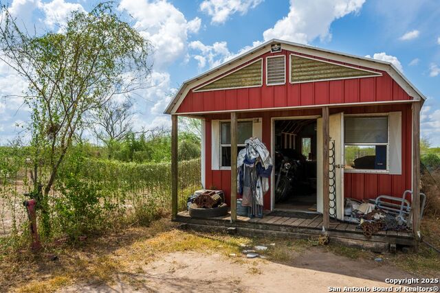 Image 23 of 39 For 947 County Road 302