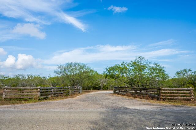 Image 4 of 39 For 947 County Road 302