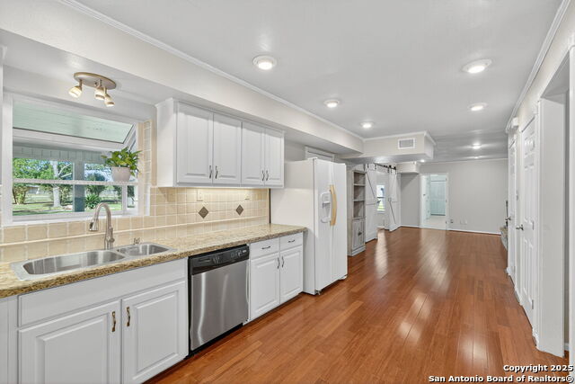 Image 10 of 48 For 1323 Kollman Drive