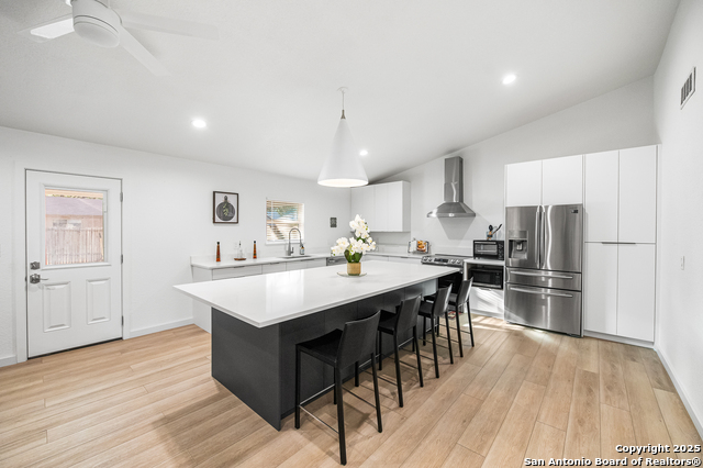 Listing photo id 8 for 12319 La Albada St