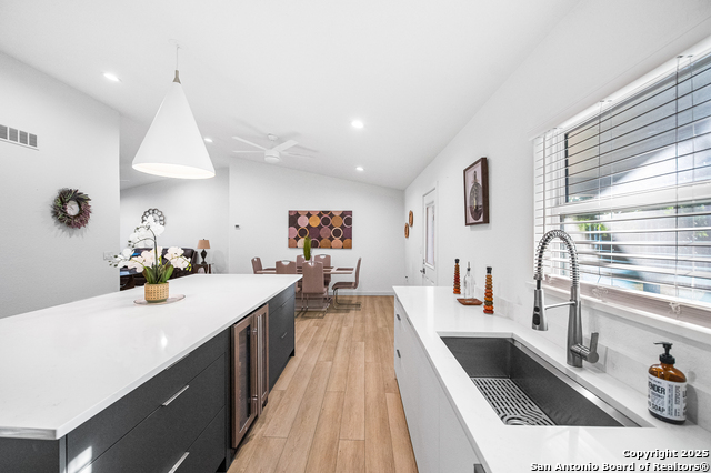 Listing photo id 10 for 12319 La Albada St