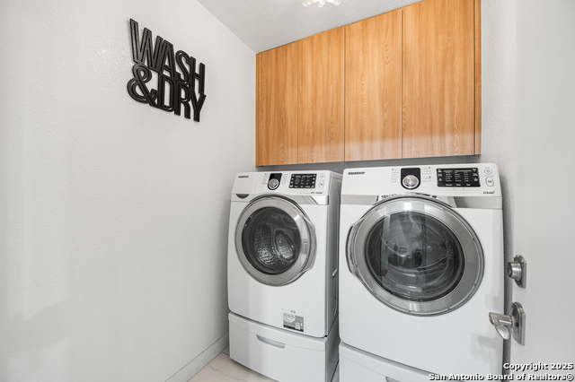 Listing photo id 13 for 12319 La Albada St