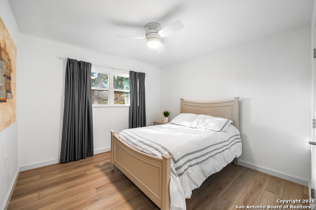 Listing photo id 19 for 12319 La Albada St