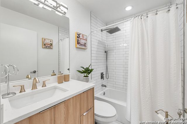 Listing photo id 20 for 12319 La Albada St