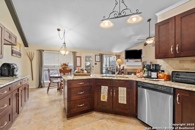 Image 12 of 37 For 12211 Hart Crest