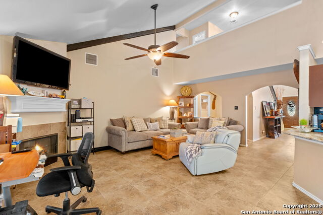 Image 18 of 37 For 12211 Hart Crest