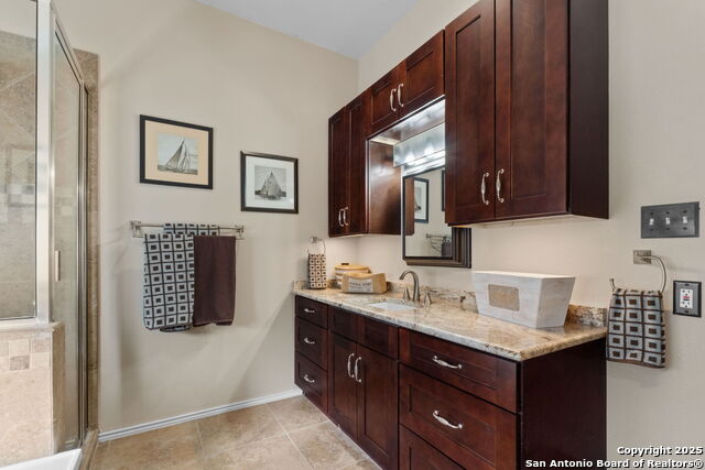 Image 21 of 37 For 12211 Hart Crest