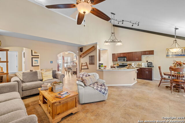 Image 6 of 37 For 12211 Hart Crest