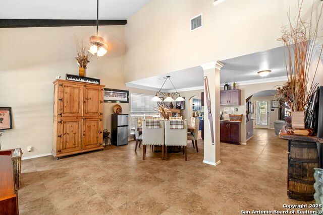 Image 7 of 37 For 12211 Hart Crest