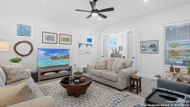 Image 12 of 33 For 1355 Dancing Oak