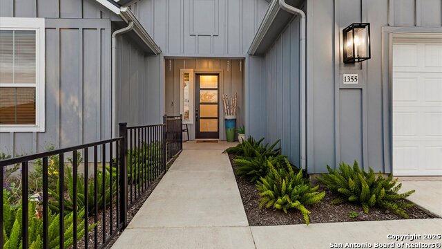 Image 6 of 33 For 1355 Dancing Oak