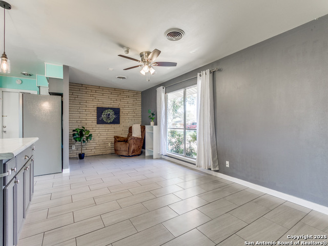 Image 5 of 25 For 342 Killarney