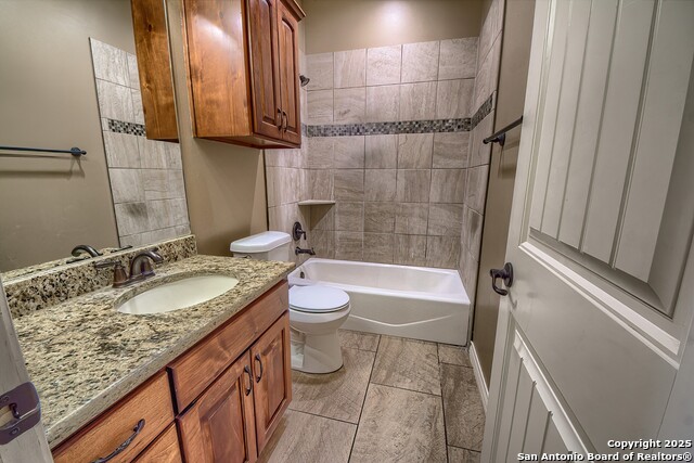 Image 23 of 27 For 104 N. Elise Dr.