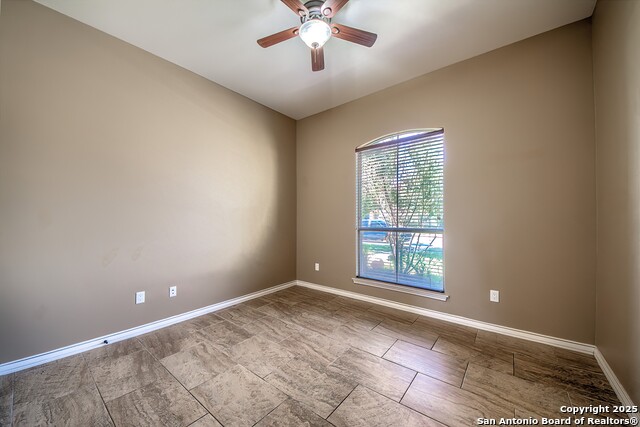 Image 25 of 27 For 104 N. Elise Dr.