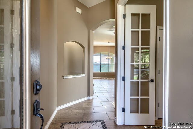 Image 4 of 27 For 104 N. Elise Dr.