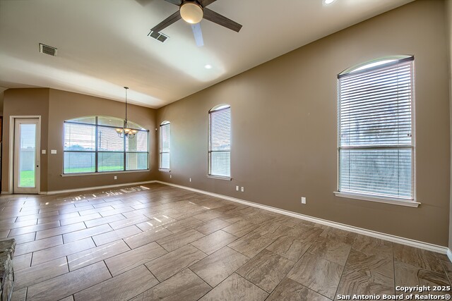 Image 7 of 27 For 104 N. Elise Dr.