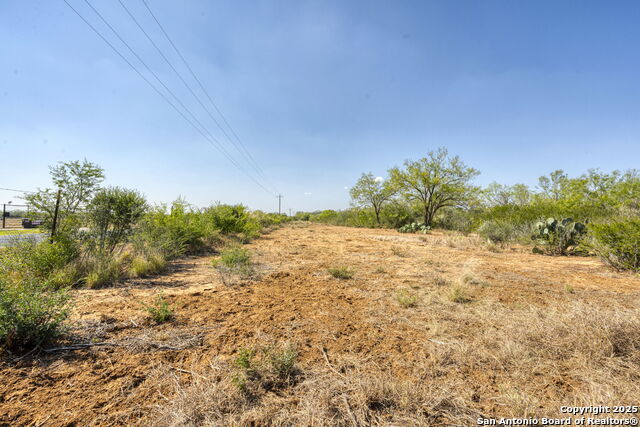 Listing photo id 13 for 3530 Cr 331 E