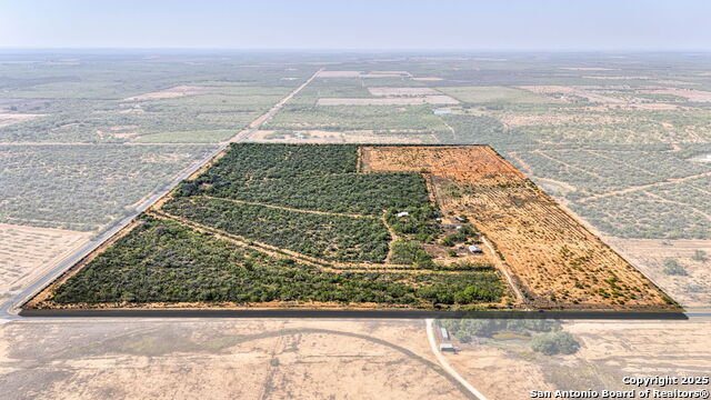 Listing photo id 15 for 3530 Cr 331 E