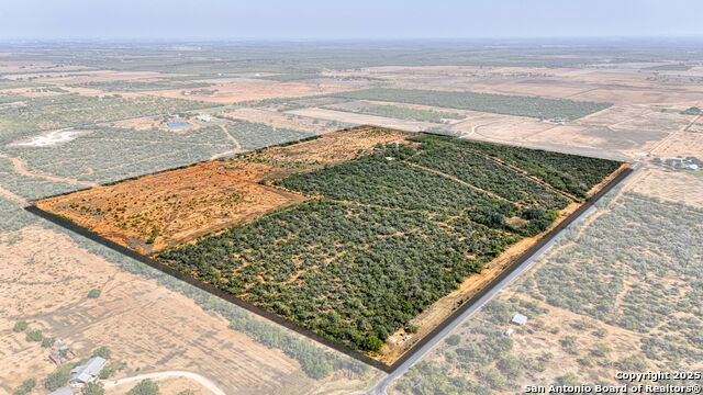 Listing photo id 26 for 3530 Cr 331 E