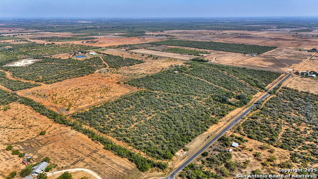 Listing photo id 27 for 3530 Cr 331 E