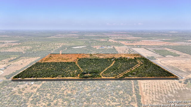 Listing photo id 28 for 3530 Cr 331 E