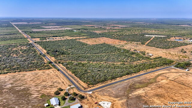 Listing photo id 33 for 3530 Cr 331 E